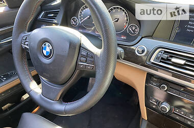 Седан BMW 7 Series 2010 в Полтаве