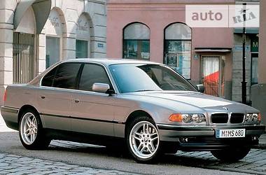 Седан BMW 7 Series 2000 в Ирпене