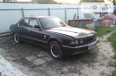 Седан BMW 7 Series 1992 в Краснограді