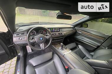 Седан BMW 7 Series 2010 в Львове