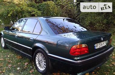 Седан BMW 7 Series 1995 в Запорожье