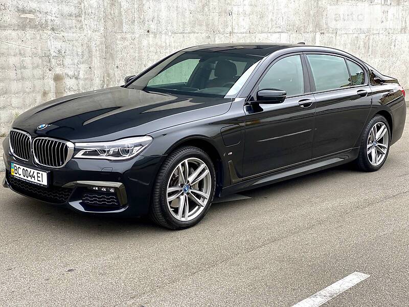 Седан BMW 7 Series 2016 в Киеве