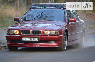 Седан BMW 7 Series 1995 в Черновцах