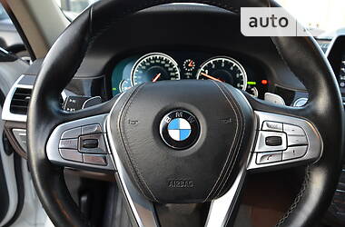 Седан BMW 7 Series 2015 в Киеве