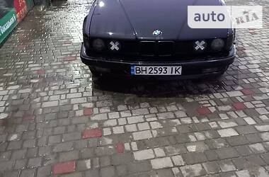 Седан BMW 7 Series 1990 в Арцизові