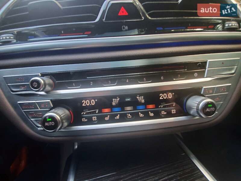 Седан BMW 7 Series 2015 в Києві