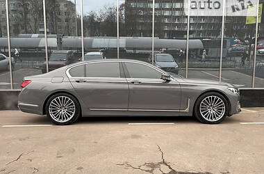 Седан BMW 7 Series 2019 в Киеве