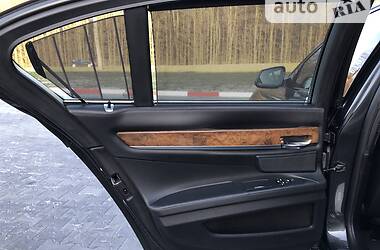 Лимузин BMW 7 Series 2011 в Черновцах