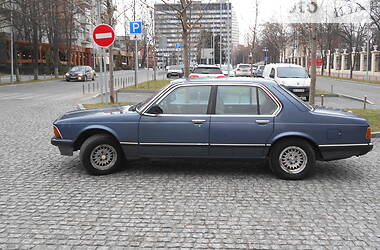 Седан BMW 7 Series 1986 в Днепре