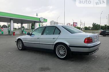 Седан BMW 7 Series 1999 в Киеве