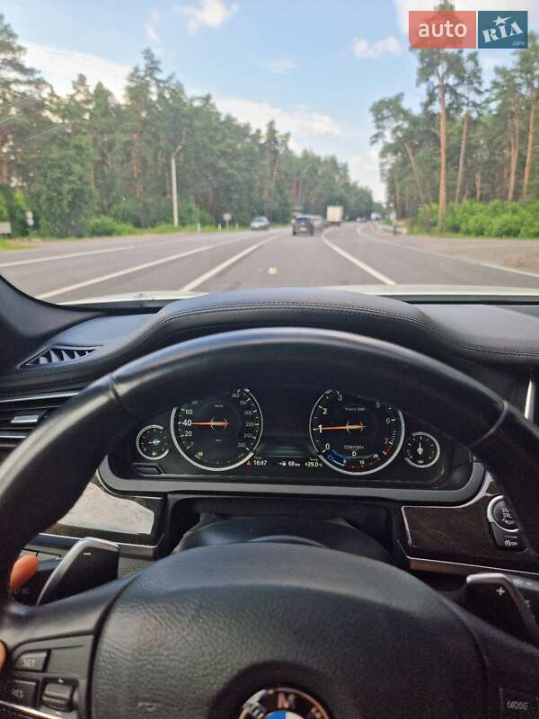 Седан BMW 7 Series 2014 в Черкасах