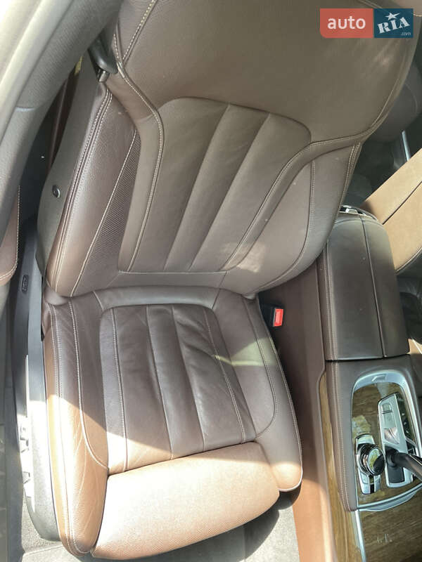 Седан BMW 7 Series 2016 в Ужгороде фото 13 Седан BMW 7 Series 2016 в Ужгороде