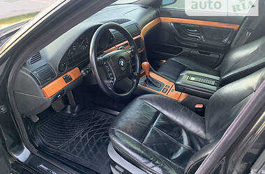 Седан BMW 7 Series 2000 в Днепре