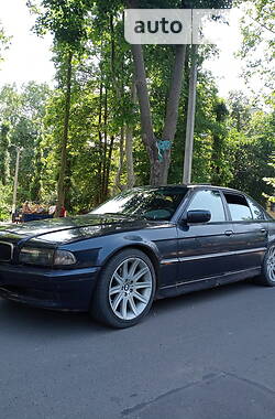 Седан BMW 7 Series 1994 в Измаиле