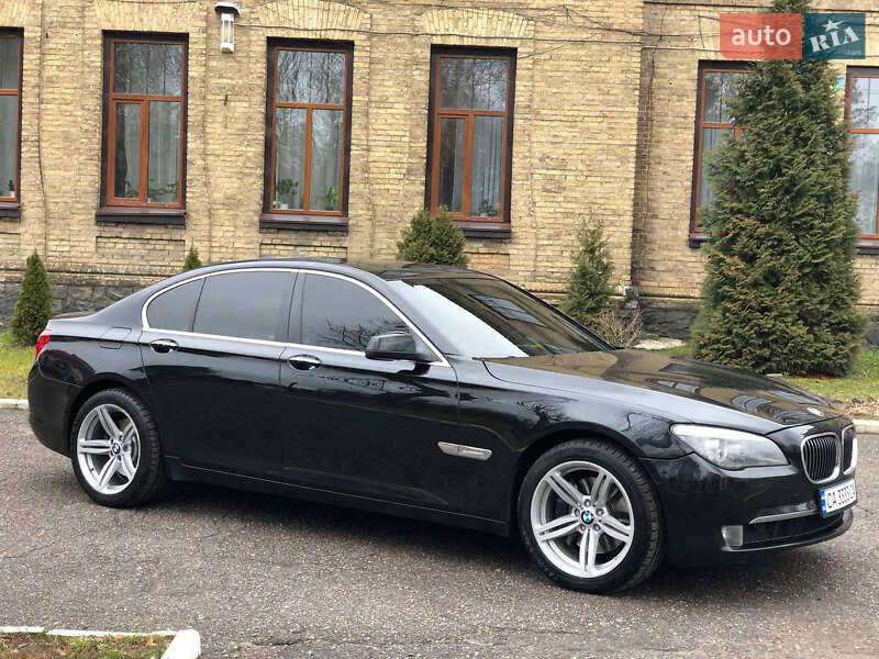 Седан BMW 7 Series 2012 в Черкасах