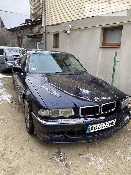 Седан BMW 7 Series 1998 в Иршаве