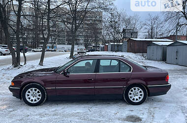 Седан BMW 7 Series 2000 в Киеве