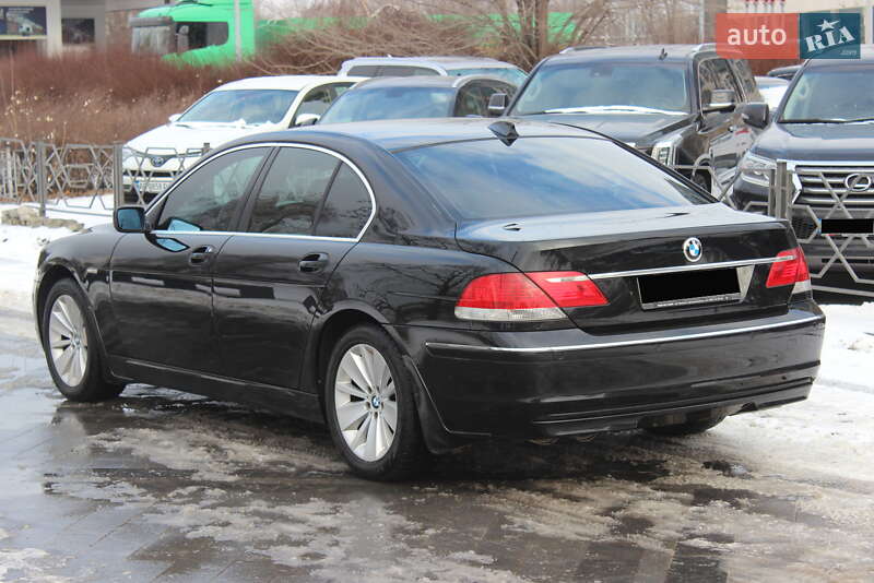 Седан BMW 7 Series 2005 в Днепре