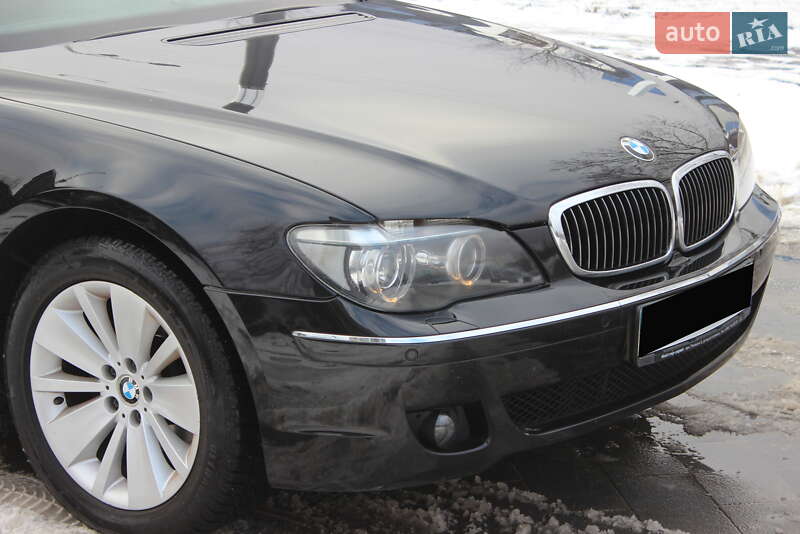 Седан BMW 7 Series 2005 в Днепре