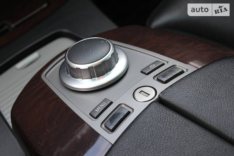 Седан BMW 7 Series 2005 в Днепре
