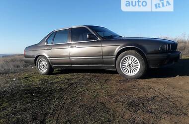 Седан BMW 7 Series 1987 в Одессе