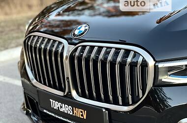 Седан BMW 7 Series 2021 в Львове