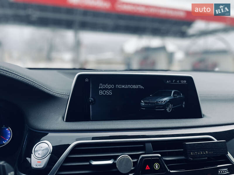 Седан BMW 7 Series 2015 в Ужгороде