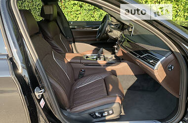 Седан BMW 7 Series 2022 в 