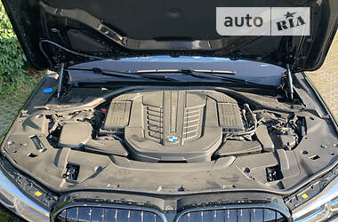 Седан BMW 7 Series 2022 в 