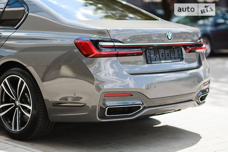 Седан BMW 7 Series 2021 в Ужгороде