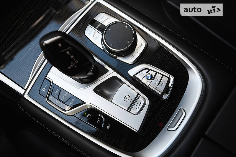 Седан BMW 7 Series 2021 в Ужгороде