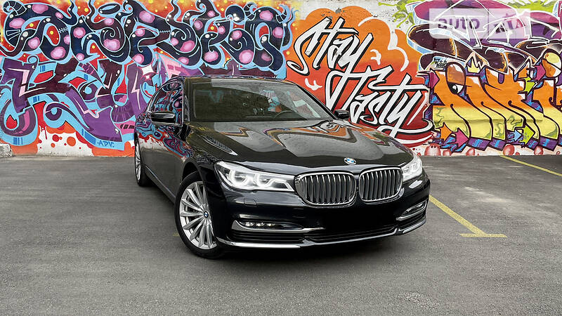 Седан BMW 7 Series 2017 в Киеве