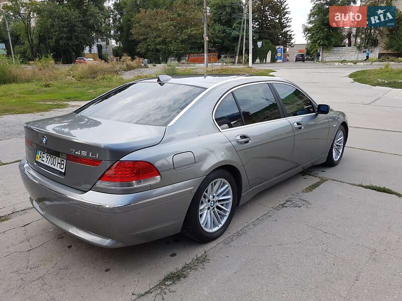 Седан BMW 7 Series 2003 в Новомосковську