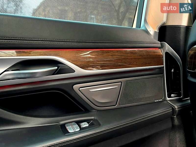Седан BMW 7 Series 2016 в Киеве