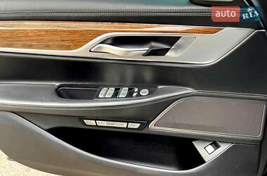 Седан BMW 7 Series 2016 в Киеве