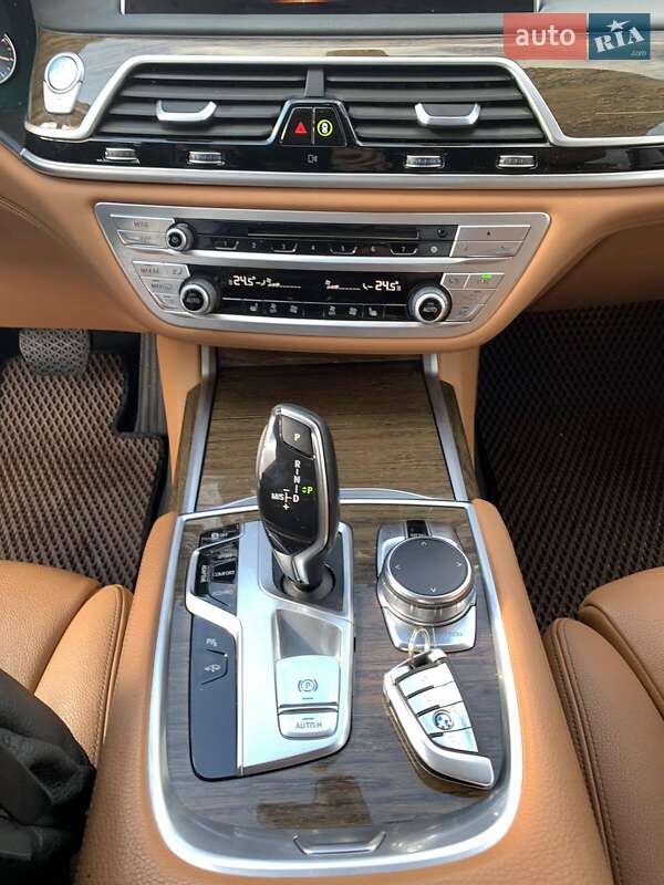 Седан BMW 7 Series 2016 в Житомире фото 7 Седан BMW 7 Series 2016 в Житомире