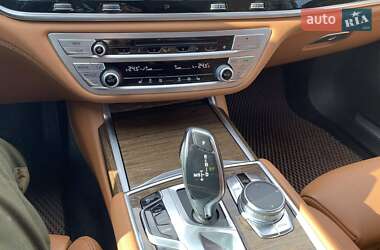 Седан BMW 7 Series 2016 в Житомирі