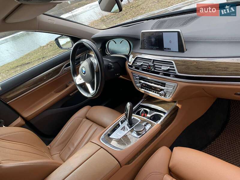 Седан BMW 7 Series 2016 в Житомире фото 38 Седан BMW 7 Series 2016 в Житомире