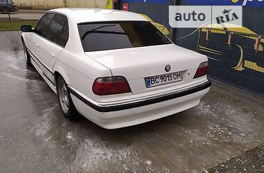 Седан BMW 7 Series 2000 в Бориславе