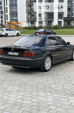 Седан BMW 7 Series 2000 в 