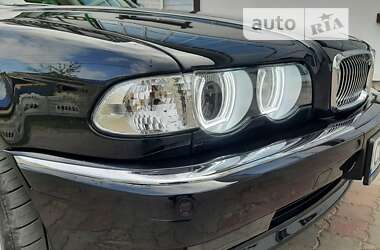 Седан BMW 7 Series 2000 в 