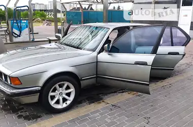 BMW 7 Series 1989