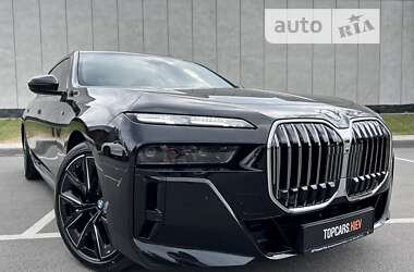 Седан BMW 7 Series 2023 в 