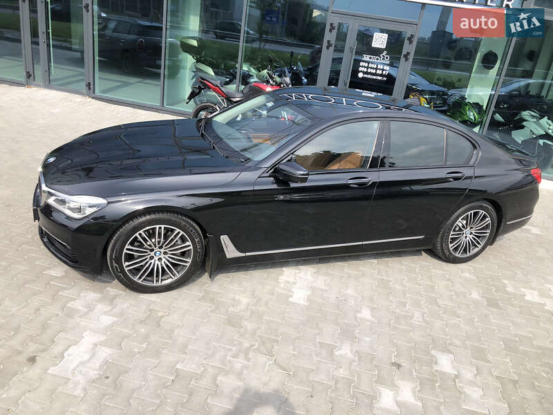 Седан BMW 7 Series 2015 в Рівному