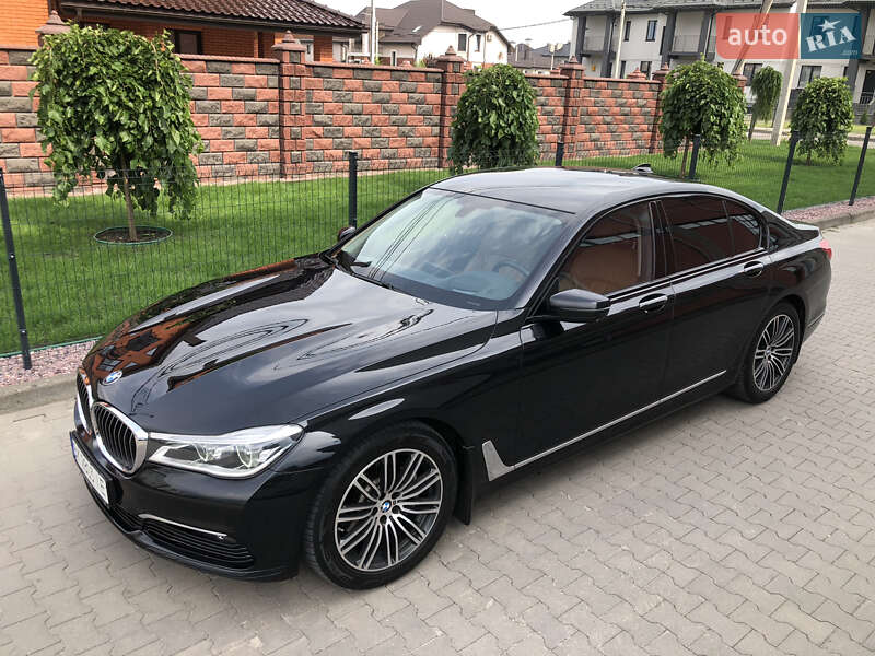 Седан BMW 7 Series 2015 в Рівному
