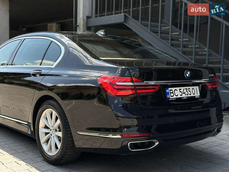 Седан BMW 7 Series 2018 в Львове