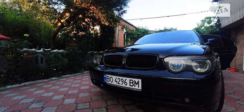 Седан BMW 7 Series 2004 в Романіву