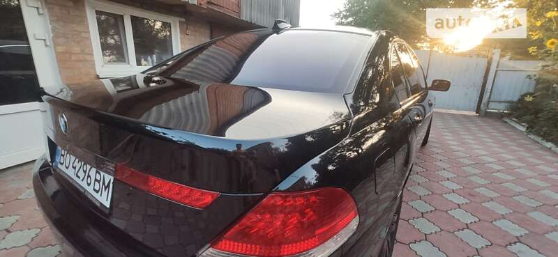 Седан BMW 7 Series 2004 в Романіву