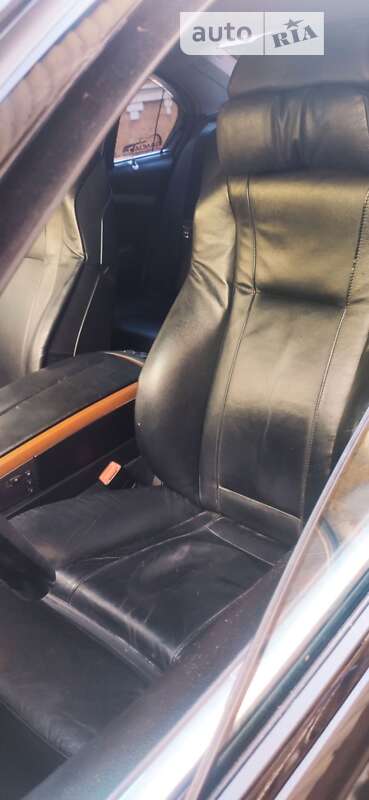 Седан BMW 7 Series 2004 в Романіву