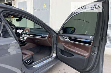 Седан BMW 7 Series 2020 в 